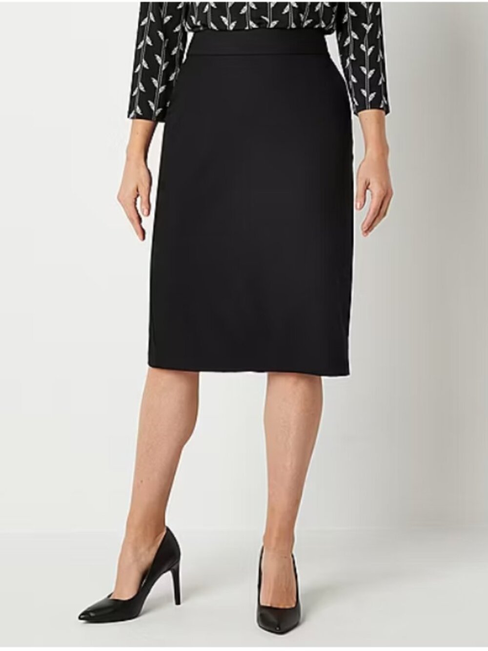 Liz Claiborne Women's Mid Rise Pencil Skirt, Women's Size 4 Business Office Chic